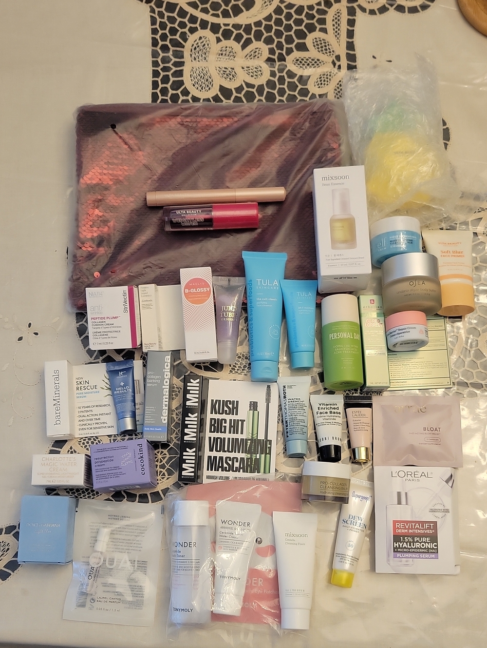 NEW Ulta Cream Eyeshadow Stick, Lip Stain, & Bath Bomb + Bag & 32 Free Gifts!